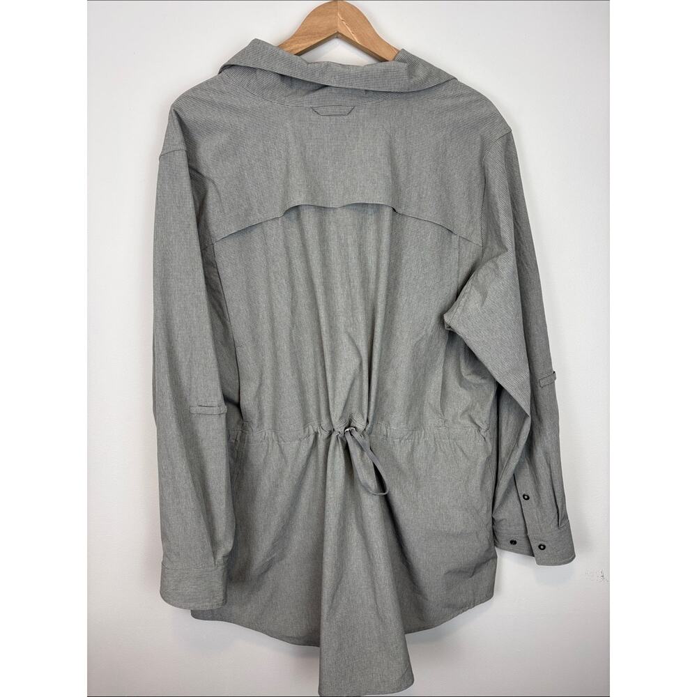 NWT Duluth Womens 1X Utility Shirt Jacket Gray Snap Hiking Outdoor Lightweight - Picture 4 of 6